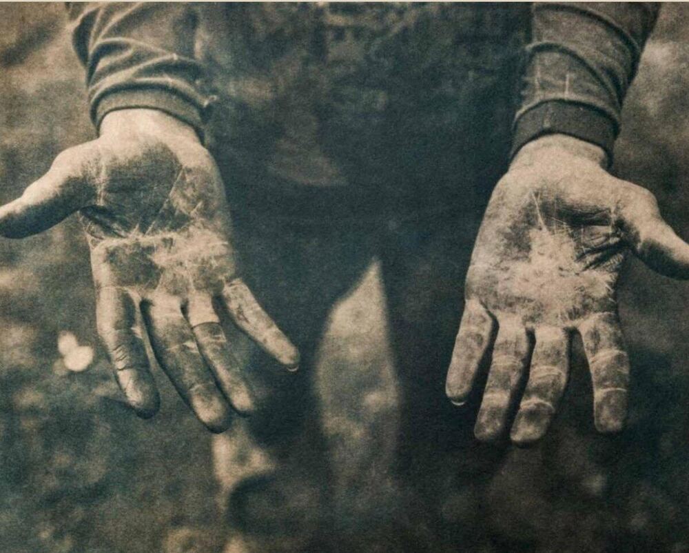 Iron workers hands, Contagem, Belo Horizonte